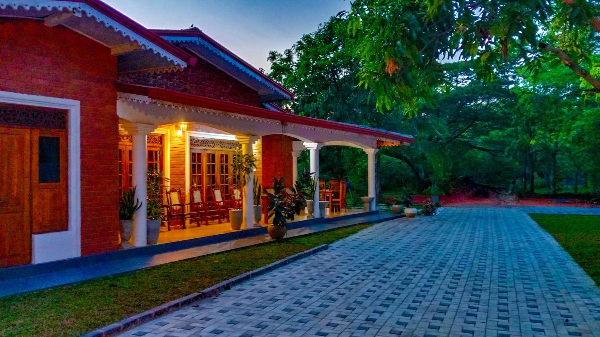 Hotel Sigiri Thilanka Rest Sigirîya Extérieur photo