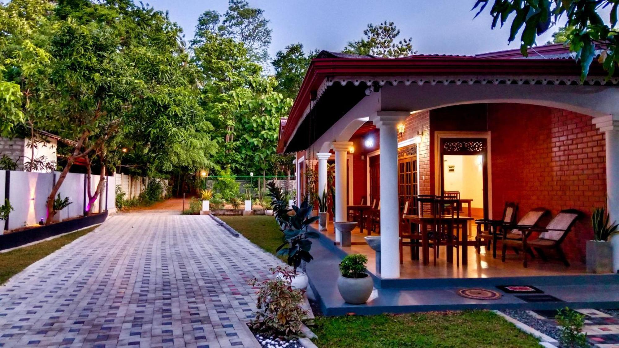 Hotel Sigiri Thilanka Rest Sigirîya Extérieur photo