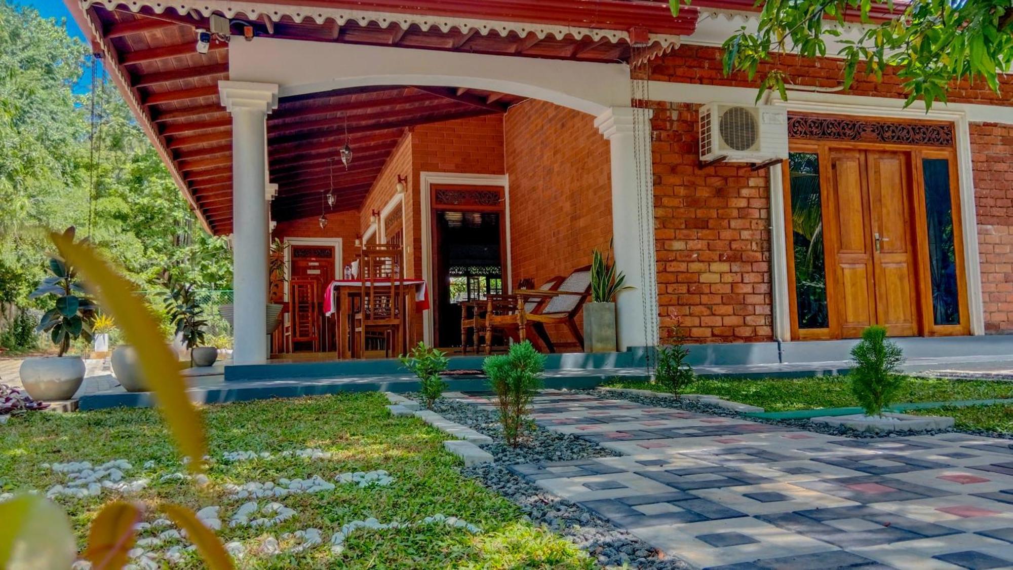 Hotel Sigiri Thilanka Rest Sigirîya Extérieur photo